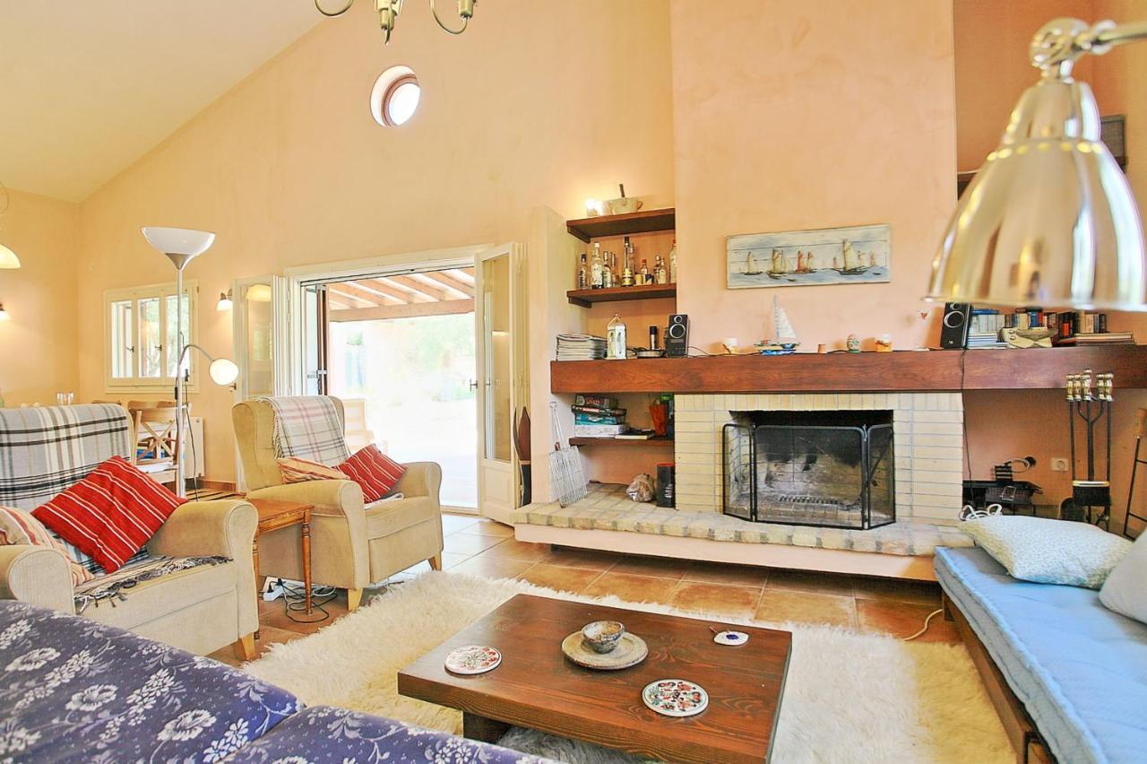 Villa Kleopatra Poulades ภายนอก รูปภาพ