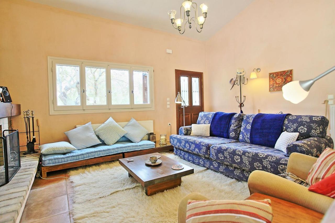 Villa Kleopatra Poulades ภายนอก รูปภาพ