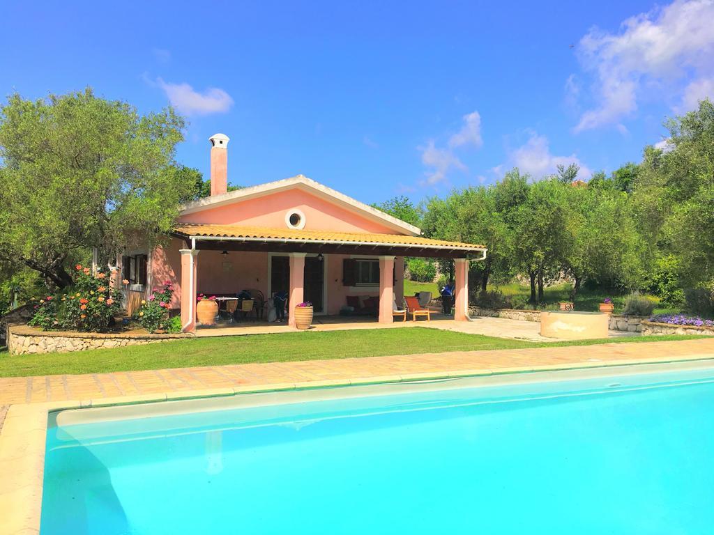 Villa Kleopatra Poulades ภายนอก รูปภาพ